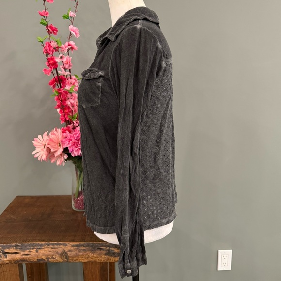 Staring at Stars 100% Cotton Botton Down Long Sleeve - Picture 3 of 11